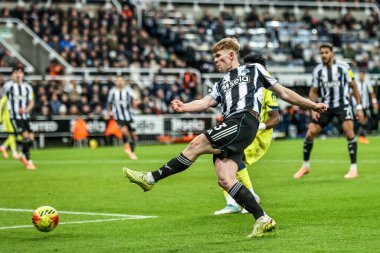 Newcastle United takımının oyuncusu Lewis Hall, Premier League maçı Newcastle United ile Tottenham Hotspur maçında 2 Aralık 2025 'te St. James' s Park, Newcastle 'da gol attı. 
