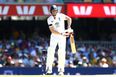 İngiltere 'den Zak Crawley, 4 Aralık 2025' te İngiltere ile Gabba, Brisbane Ground, Brisbane, Birleşik Krallık 'ta oynanan 2. 