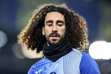 Chelsea 'den Marc Cucurella Premier Lig maçında ısınma turunda Leeds United Chelsea' ye karşı Elland Road, Leeds, İngiltere, 3 Aralık 2025 