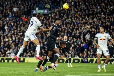 Leeds United takımından Dominic Calvert-Lewin, Leeds Road, Leeds, İngiltere 'de 3 Aralık 2025' te oynanan Premier League maçında Chelsea 'ye karşı oynadığı maçta gol attı. 