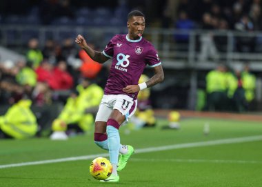 Burnley 'den Jaidon Anthony Premier Lig maçı sırasında Burnley, Burnley' e karşı Turf Moor, Burnley, İngiltere, 3 Aralık 2025 
