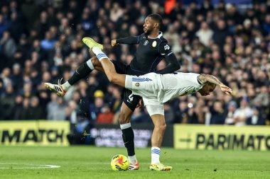 Chelsea 'den Dario Essugo ve Leeds United takımından Ethan Ampadu Premier Lig karşılaşmasında Leeds United Chelsea' ye karşı Elland Road, Leeds, İngiltere, 3 Aralık 2025 'te oynadılar. 