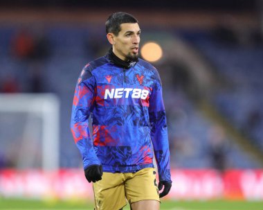Kristal Saray 'dan Daniel Munoz Premier Lig maçında ısınma turunda Burnley, Burnley' e karşı Turf Moor, Burnley, İngiltere, 3 Aralık 2025 