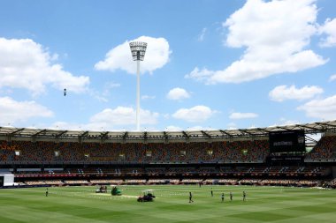 NRMA Sigorta Külleri İkinci Test Günü Serisi sırasında Gabba 'nın genel bir görüntüsü Avustralya ile İngiltere arasında The Gabba, Brisbane Cricket Ground, Brisbane, İngiltere, 4 Aralık 2025 