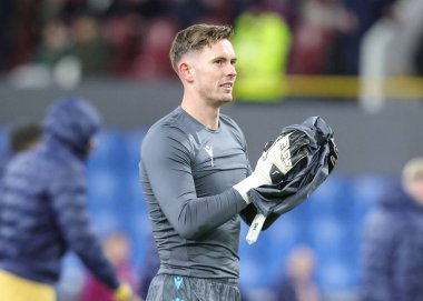 Crystal Palace kalecisi Dean Henderson Premier League maçından sonra taraftarları alkışlıyor Burnley - Crystal Palace - Turf Moor, Burnley, İngiltere, 3 Aralık 2025 