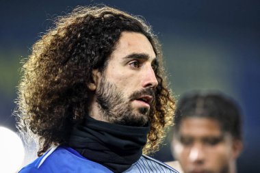 Chelsea 'den Marc Cucurella Premier Lig maçında ısınma turunda Leeds United Chelsea' ye karşı Elland Road, Leeds, İngiltere, 3 Aralık 2025 