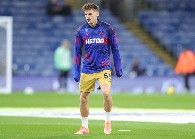 Kristal Saray 'dan Justin Devenny Premier Lig maçında ısınma turunda Burnley, Burnley' e karşı Turf Moor, Burnley, İngiltere, 3 Aralık 2025 