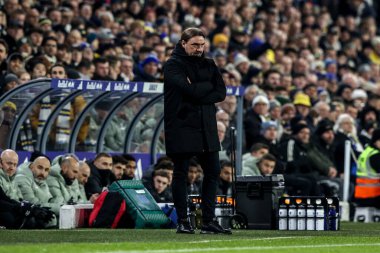 Leeds United 'ın Daniel Farke teknik direktörü Leeds United ile Chelsea maçında Leeds Road, Leeds, İngiltere' de 3 Aralık 2025 'te karşılaştı. 