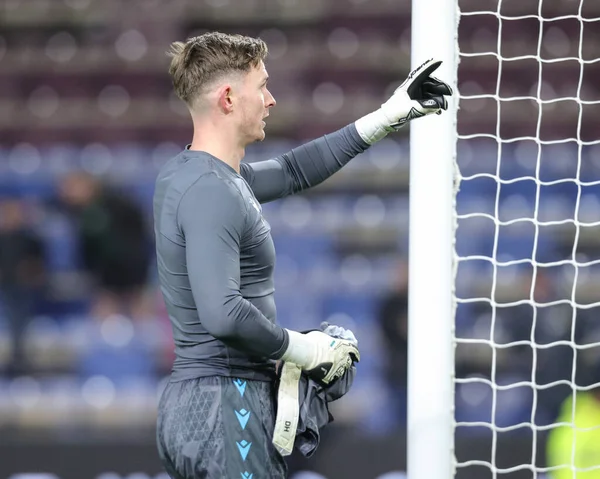 Crystal Palace kalecisi Dean Henderson, 3 Aralık 2025 'te Burnley, Burnley, İngiltere' de oynanan Premier League maçında taraftarına tişörtünü verdi. 