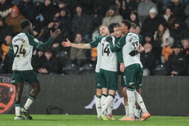 Middlesbrough 'dan David Strelec, 5 Aralık 2025' te MKM Stadyumu 'nda oynanan Sky Bet Şampiyonası maçında takım arkadaşlarıyla 0-1 yapma hedefini kutluyor. 