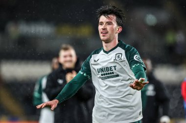 Middlesbrough 'dan Alex Gilbert, 5 Aralık 2025' te İngiltere 'nin Hull Stadyumu' nda Hull City ile Middlesbrough arasındaki Sky Bet Şampiyonası maçında galibiyeti kutluyor. 