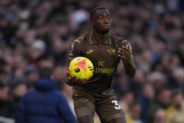 Brentford 'dan Michael Kayode Premier Lig karşılaşmasında Tottenham Hotspur, Brentford' a karşı Tottenham Hotspur Stadyumu, Londra, 6 Aralık 2025 