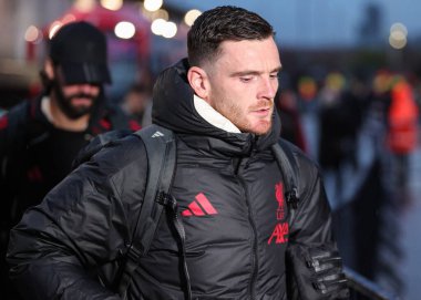 Liverpool 'dan Andrew Robertson, 6 Aralık 2025' te İngiltere 'nin Leeds Road kentinde oynanan Premier League karşılaşmasında Leeds United' a karşı Liverpool 'a geldi. 