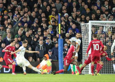 Leeds United takımından Anton Stach, Premier League maçında Leeds United 'a karşı Liverpool maçında 6 Aralık 2025' te Leeds, İngiltere 'deki Elland Road' da 2-2 berabere kaldı. 