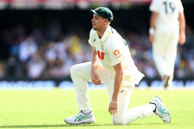 Avustralyalı Cameron Green, Avustralya 'nın The Gabba, Brisbane Cricket Ground, Brisbane, Avustralya, 7 Aralık 2025' te Avustralya 'ya açtığı NRMA Sigorta Külleri Serisinin 4. 