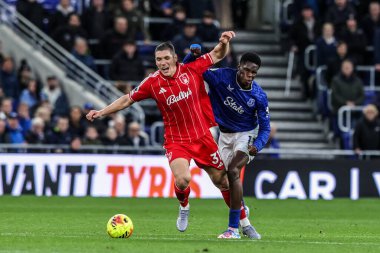 Nottingham Ormanı 'ndan Nikola Milenkoviç, Premier Lig maçında Everton - Nottingham Ormanı maçı sırasında İngiltere' nin Liverpool kenti Liverpool 'daki Hill Dickinson Stadyumu' nda Thierno Barry tarafından faul yaptı. 