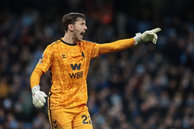 Robin Roefs of Sunderland gives his team instructions during the Premier League match Manchester City vs Sunderland at Etihad Stadium, Manchester, United Kingdom, 6th December 2025 
