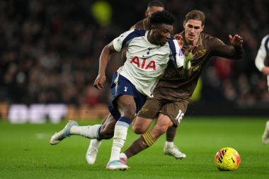 Tottenham Hotspur 'dan Mohammed Kudus ve Brentford' dan Yehor Yarmolyuk Premier Lig karşılaşmasında Tottenham Hotspur Brentford 'a karşı Tottenham Hotspur Stadyumu, Londra, İngiltere, 6 Aralık 2025 