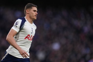 Tottenham Hotspur 'dan Micky van de Ven Premier League maçında Tottenham Hotspur, Brentford' a karşı Tottenham Hotspur Stadyumu 'nda, 6 Aralık 2025 