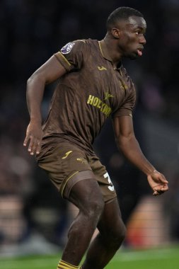 Brentford 'dan Michael Kayode Premier Lig karşılaşmasında Tottenham Hotspur, Brentford' a karşı Tottenham Hotspur Stadyumu, Londra, 6 Aralık 2025 