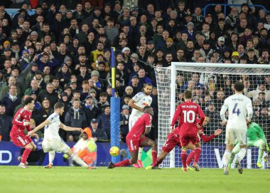 Anton Stach of Leeds United scores to make it 2-2 during the Premier League match Leeds United vs Liverpool at Elland Road, Leeds, United Kingdom, 6th December 2025 
