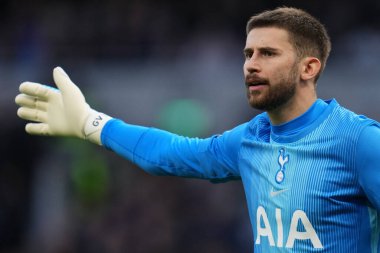Tottenham Hotspur 'dan Guglielmo Vicario Premier League maçında Tottenham Hotspur, Brentford' a karşı Tottenham Hotspur Stadyumu 'nda, 6 Aralık 2025 