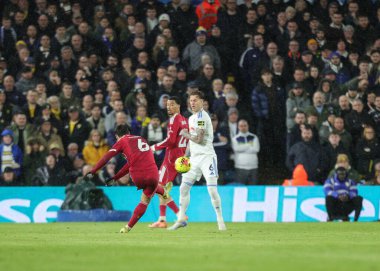 Liverpool 'lu Milos Kerkez, 6 Aralık 2025' te Leeds United 'ın Liverpool' a karşı oynadığı Premier League maçında kalede şut çekti. 