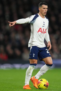 Tottenham Hotspur 'dan Pedro Porro Premier Lig karşılaşmasında Tottenham Hotspur' a karşı Tottenham Hotspur Stadyumu, Londra, İngiltere 6 Aralık 2025 