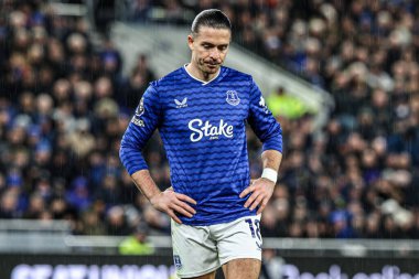 Jack Grealish of Everton during the Premier League match Everton vs Nottingham Forest at Hill Dickinson Stadium, Liverpool, United Kingdom, 6th December 2025 