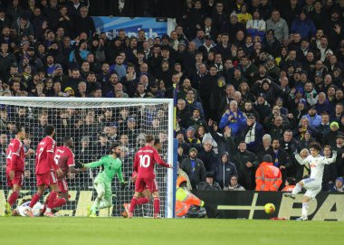 Liverpool 'dan Hugo Ekitike, 6 Aralık 2025' te İngiltere 'nin Elland Road kentinde oynanan Premier League maçında Leeds United' a karşı Liverpool maçında 3-3 berabere kaldı. 