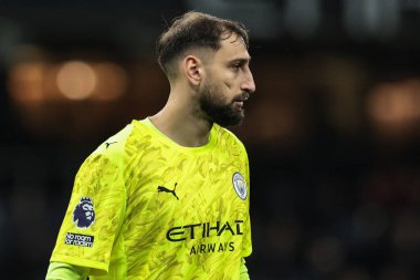 Manchester City kalecisi Gianluigi Donnarumma Premier Lig maçında Manchester City - Sunderland maçı sırasında Etihad Stadyumu, Manchester, İngiltere, 6 Aralık 2025 