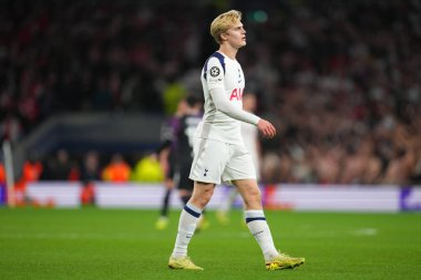 Tottenham Hotspur 'dan Lucas Bergvall UEFA Şampiyonlar Ligi Maçı sırasında Tottenham Hotspur, Slavia Prag' a karşı Tottenham Hotspur Stadyumu, Londra, İngiltere, 9 Aralık 2025 