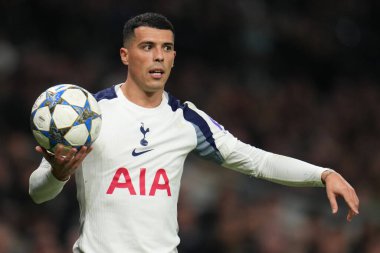 Tottenham Hotspur 'dan Pedro Porro UEFA Şampiyonlar Ligi Maçı sırasında Tottenham Hotspur' a karşı Slavia Prag, Tottenham Hotspur Stadyumu, Londra, İngiltere, 9 Aralık 2025 