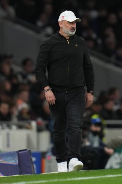 Jindrich Trpisovsky, UEFA Şampiyonlar Ligi Maçı 'nda Slavia Prag teknik direktörü Tottenham Hotspur' a karşı Tottenham Hotspur Stadyumu, Londra, Birleşik Krallık, 9 Aralık 2025 
