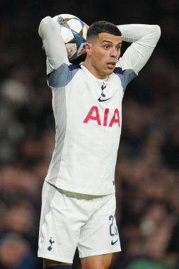 Tottenham Hotspur 'dan Pedro Porro UEFA Şampiyonlar Ligi Maçı sırasında Tottenham Hotspur' a karşı Slavia Prag, Tottenham Hotspur Stadyumu, Londra, İngiltere, 9 Aralık 2025 