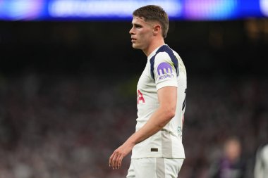 Tottenham Hotspur 'dan Micky van de Ven UEFA Şampiyonlar Ligi Maçı sırasında Tottenham Hotspur, Slavia Prag' a karşı Tottenham Hotspur Stadyumu, Londra, Birleşik Krallık, 9 Aralık 2025 
