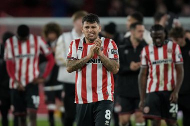 Sheffield United takımından Gustavo Hamer, 9 Aralık 2025 'te Bramall Lane, Sheffield, İngiltere' de oynanan Sheffield United Norwich City maçından sonra taraftarları alkışlıyor ve alkışlıyor. 