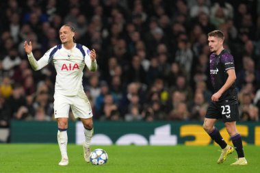 Tottenham Hotspur 'dan Xavi Simons UEFA Şampiyonlar Ligi Maçı sırasında Tottenham Hotspur, Slavia Prag' a karşı Tottenham Hotspur Stadyumu, Londra, İngiltere, 9 Aralık 2025 