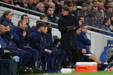 Thomas Frank Tottenham Hotspur 'un UEFA Şampiyonlar Ligi Maçı' nda teknik direktörü Tottenham Hotspur 'a karşı Slavia Prag, Tottenham Hotspur Stadyumu, Londra, İngiltere, 9 Aralık 2025 
