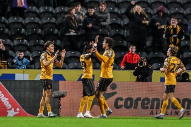 Hull City 'den Kyle Joseph, 10 Aralık 2025' te MKM Stadyumu 'nda oynanan Hull City vs Wrexham maçında 1-0 kazanma golünü kutluyor.