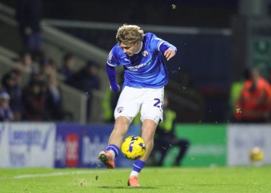 Chesterfield takımından James Berry, 13 Aralık 2025 'te İngiltere' nin Chesterfield kentinde oynanan SMH Group Stadyumu 'nda oynanan 2.