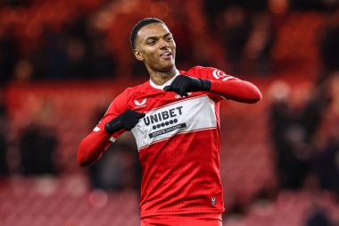 Middlesbrough 'dan Morgan Whittaker, Middlesbrough, Birleşik Krallık' taki Riverside Stadyumu 'nda oynanan Middlesbrough-Queens Park Rangers maçında taraftarlarıyla galibiyeti kutluyor.