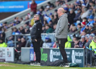 Chesterfield takımının Paul Cook teknik direktörü, 13 Aralık 2025 'te Chesterfield-Barnet maçında Chesterfield-Barnet maçında Chesterfield-Chesterfield Stadyumu' nda karşılaşacak.