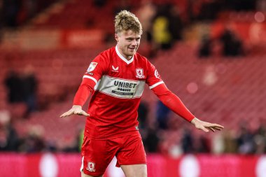 Middlesbrough 'dan Tommy Conway, Middlesbrough, Birleşik Krallık' taki Riverside Stadyumu 'nda oynanan Middlesbrough-Queens Park Rangers maçında taraftarlarıyla galibiyeti kutluyor.