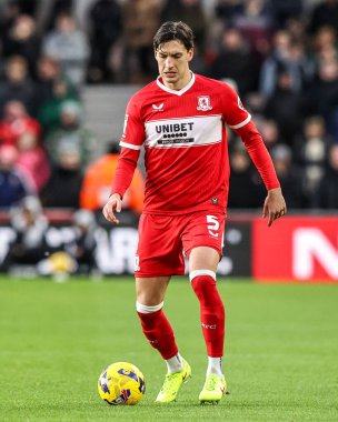 Middlesbrough takımından Alfie Jones, Middlesbrough - Queens Park Rangers maçında Riverside Stadyumu, Middlesbrough, Birleşik Krallık, 13 Aralık 2025