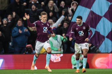 Burnley 'den Oliver Sonne, 13 Aralık 2025' te İngiltere 'nin Burnley-Fulham maçında Premier Lig maçında 2-3' lük galibiyetini kutluyor.