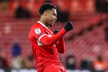 Middlesbrough 'dan Micah Hamilton, 13 Aralık 2025' te Middlesbrough, İngiltere 'deki Riverside Stadyumu' nda oynanan Middlesbrough-Queens Park Rangers maçında taraftarlarıyla galibiyeti kutluyor.