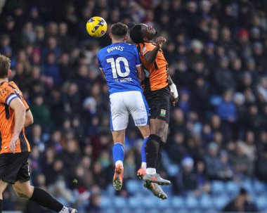 Chesterfield 'dan Lee Bonis, 13 Aralık 2025' te Chesterfield, Chesterfield, İngiltere 'deki SMH Group Stadyumu' nda oynanan 2.