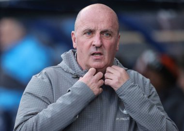 Chesterfield takımının Paul Cook teknik direktörü, 13 Aralık 2025 'te Chesterfield-Barnet maçında Chesterfield-Barnet maçında Chesterfield-Chesterfield Stadyumu' nda karşılaşacak.