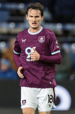 Burnley 'den Hjalmar Ekdal Premier Lig maçı sırasında Burnley, Fulham' a karşı Turf Moor, Burnley, İngiltere, 13 Aralık 2025
